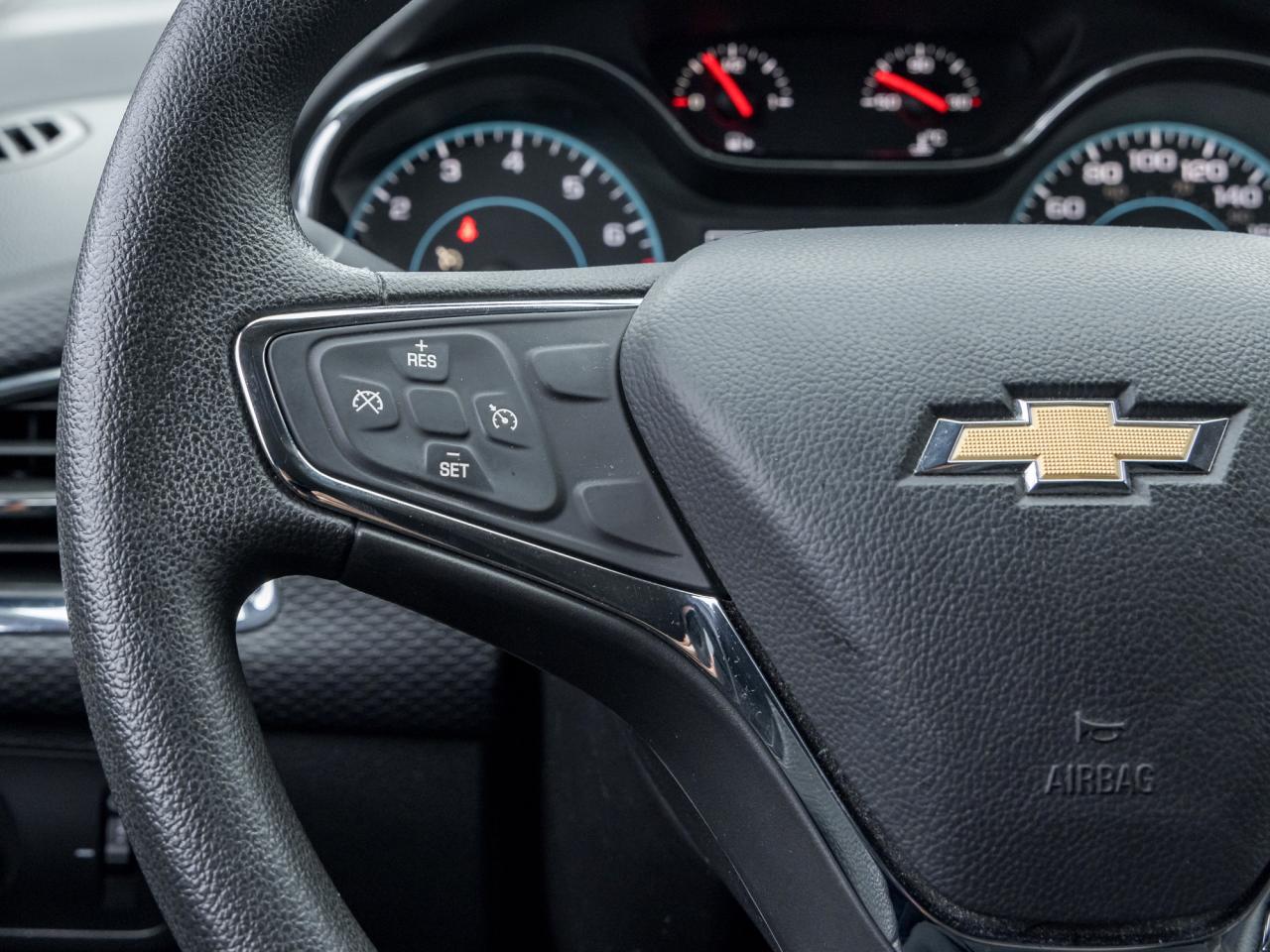 2017 Chevrolet Cruze 4dr HB 1.4L LT w-1SD Photo