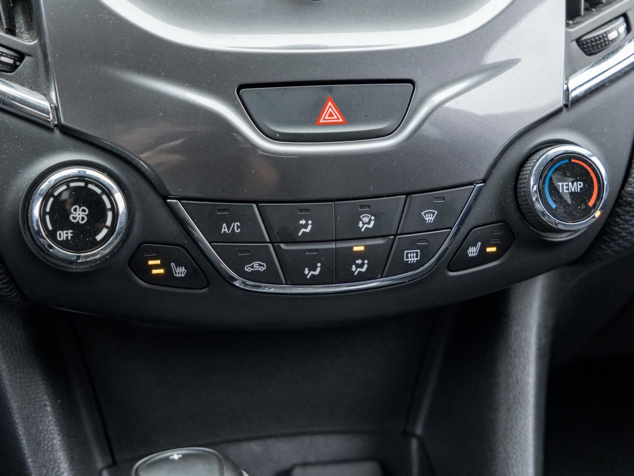 2017 Chevrolet Cruze 4dr HB 1.4L LT w-1SD Photo