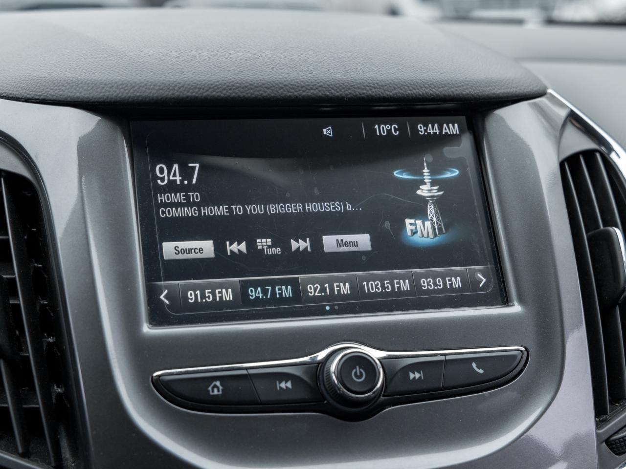 2017 Chevrolet Cruze 4dr HB 1.4L LT w-1SD Photo