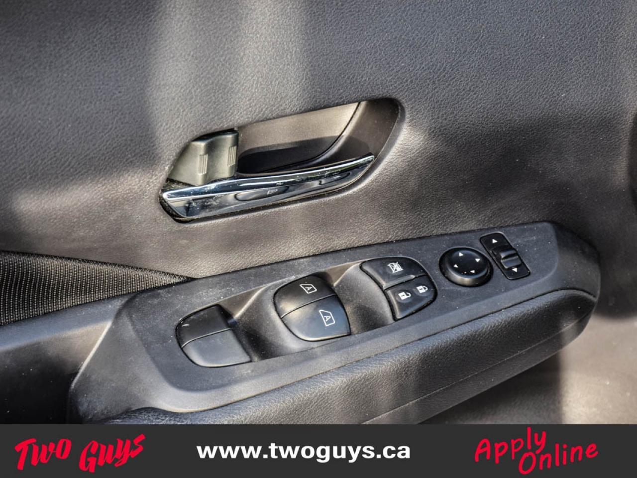 2023 Nissan Kicks SV Special Edition   WOW KMS   Htd Seats Photo