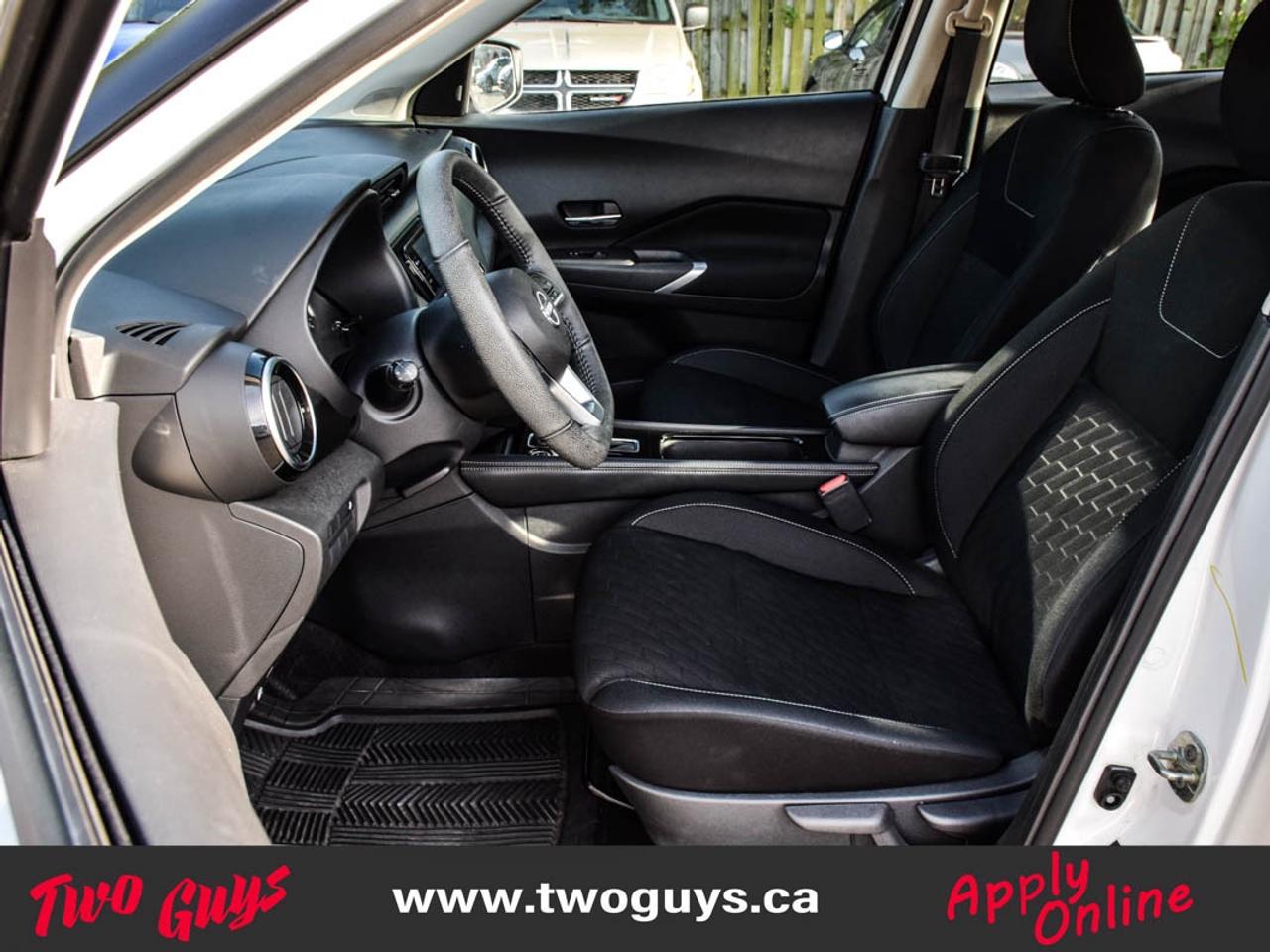 2023 Nissan Kicks SV Special Edition   WOW KMS   Htd Seats Photo