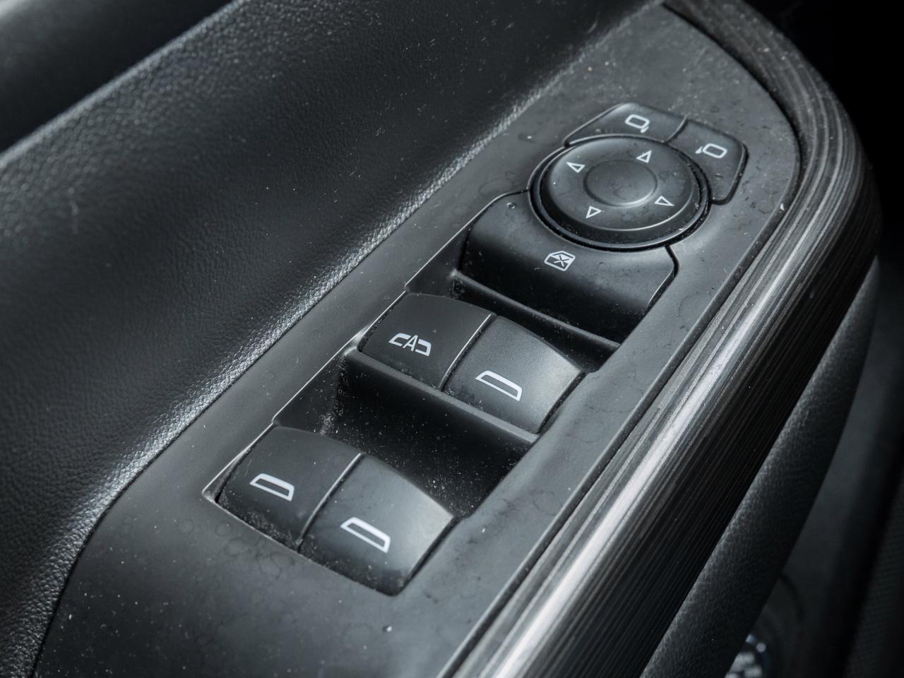 2019 GMC Acadia AS IS   Driver Alert PKG, AWD, BOSE SOUND Photo