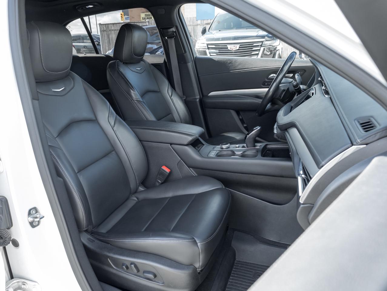 2021 Cadillac XT4 AWD 4dr Premium Luxury Photo