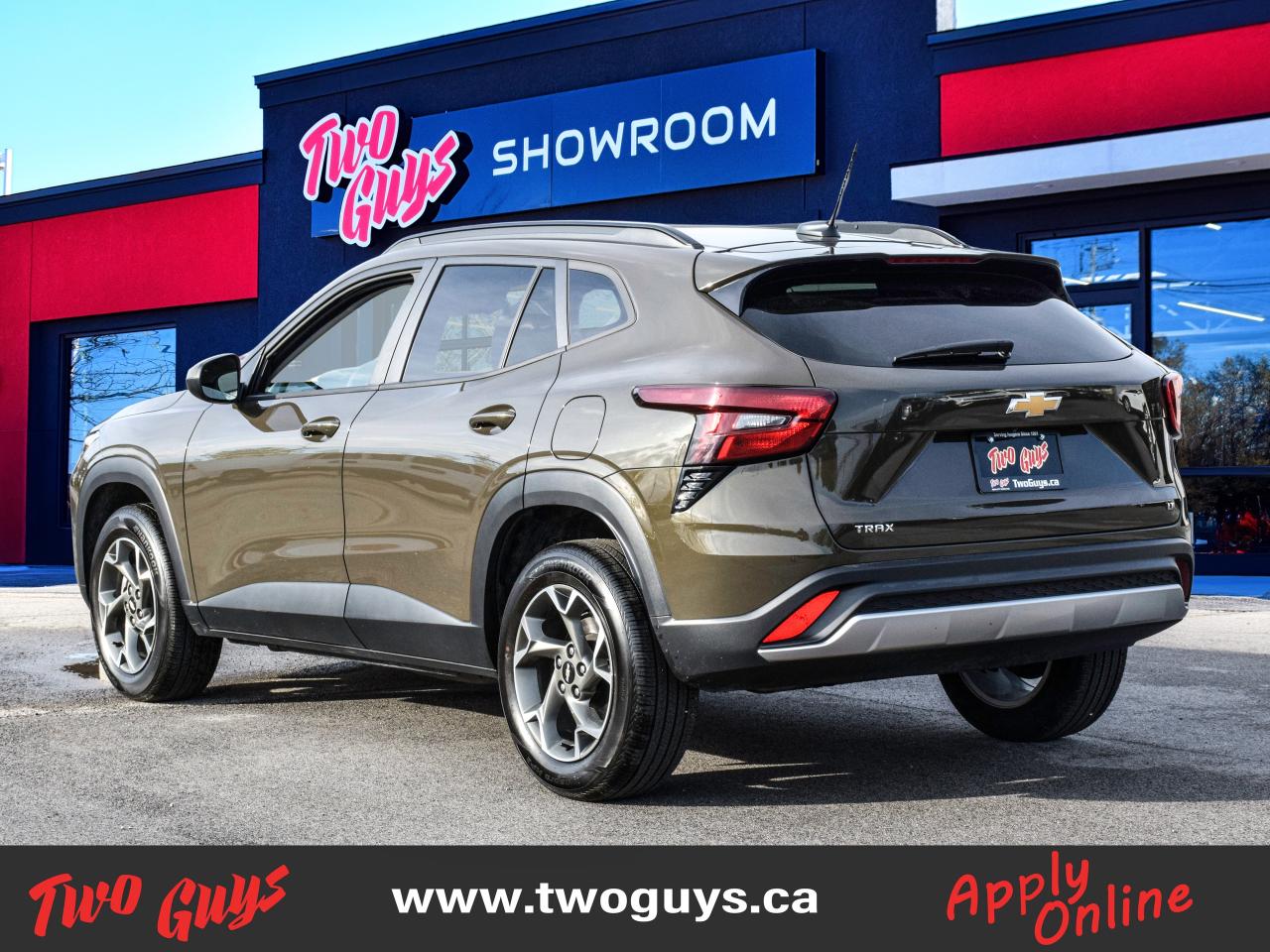 2024 Chevrolet Trax LT   Htd Cloth   Lease Return   Clean CF Photo3