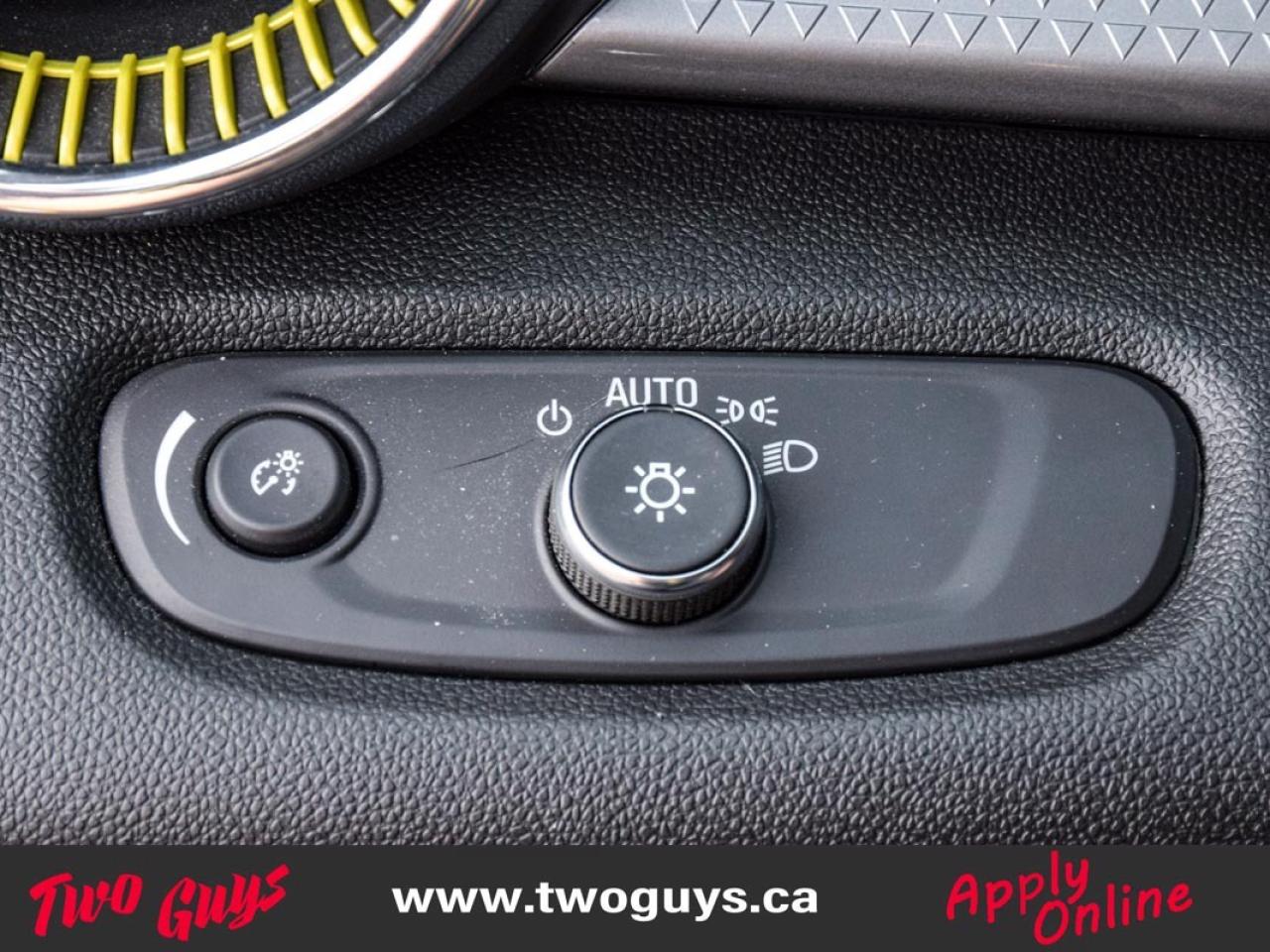 2024 Chevrolet Trax LT   Htd Cloth   Lease Return   Clean CF Photo