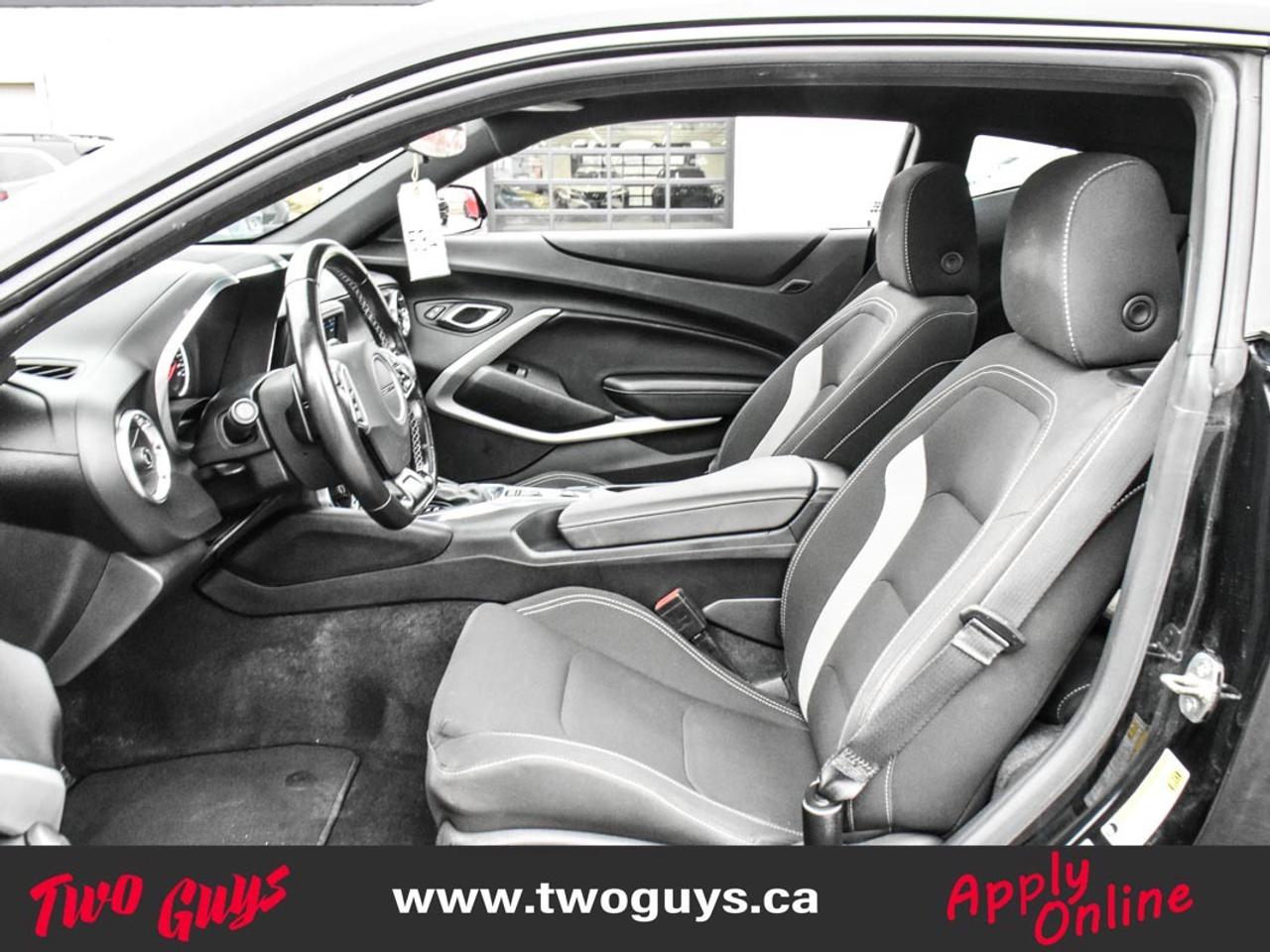 2019 Chevrolet Camaro 1LT RS   2.0L Auto   Sunroof   Cloth Photo