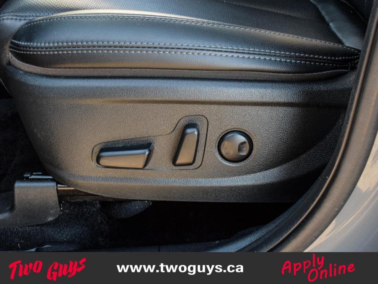 2023 Hyundai Santa Fe Preferred TREND   2.5L AWD   Lthr   Panoroof   Nav Photo