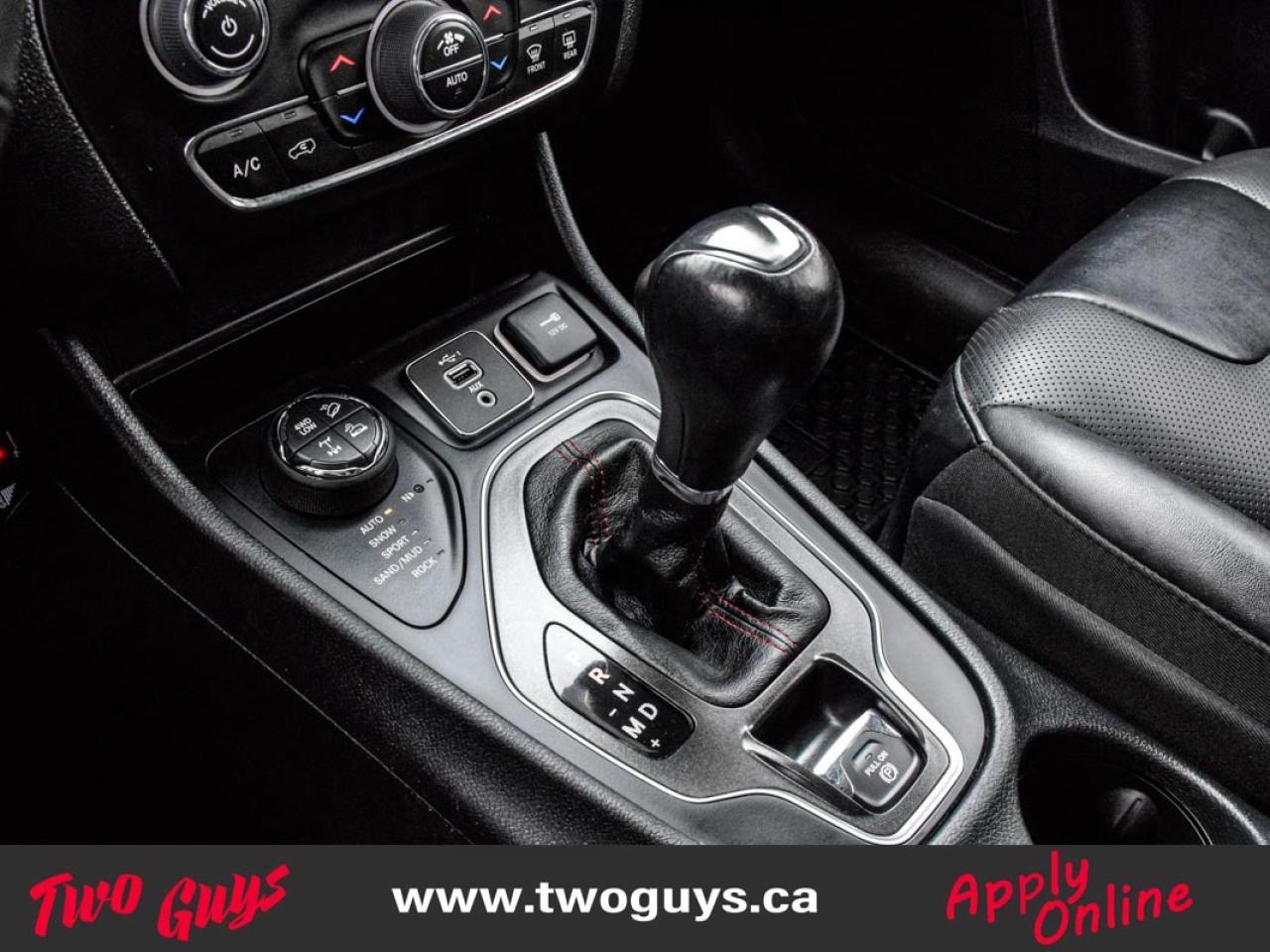 2022 Jeep Cherokee Trailhawk ELITE   3.2L 4WD   Panoroof   Lthr Photo