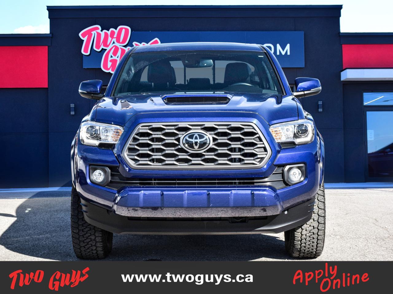 2023 Toyota Tacoma TRD Sport Premium   3.5L Ext 4WD   Leather   Sunro Photo