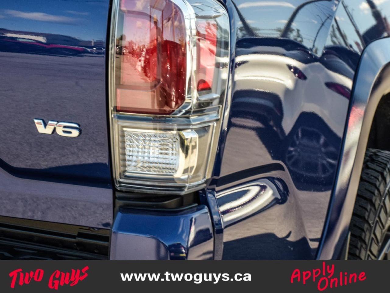 2023 Toyota Tacoma TRD Sport Premium   3.5L Ext 4WD   Leather   Sunro Photo