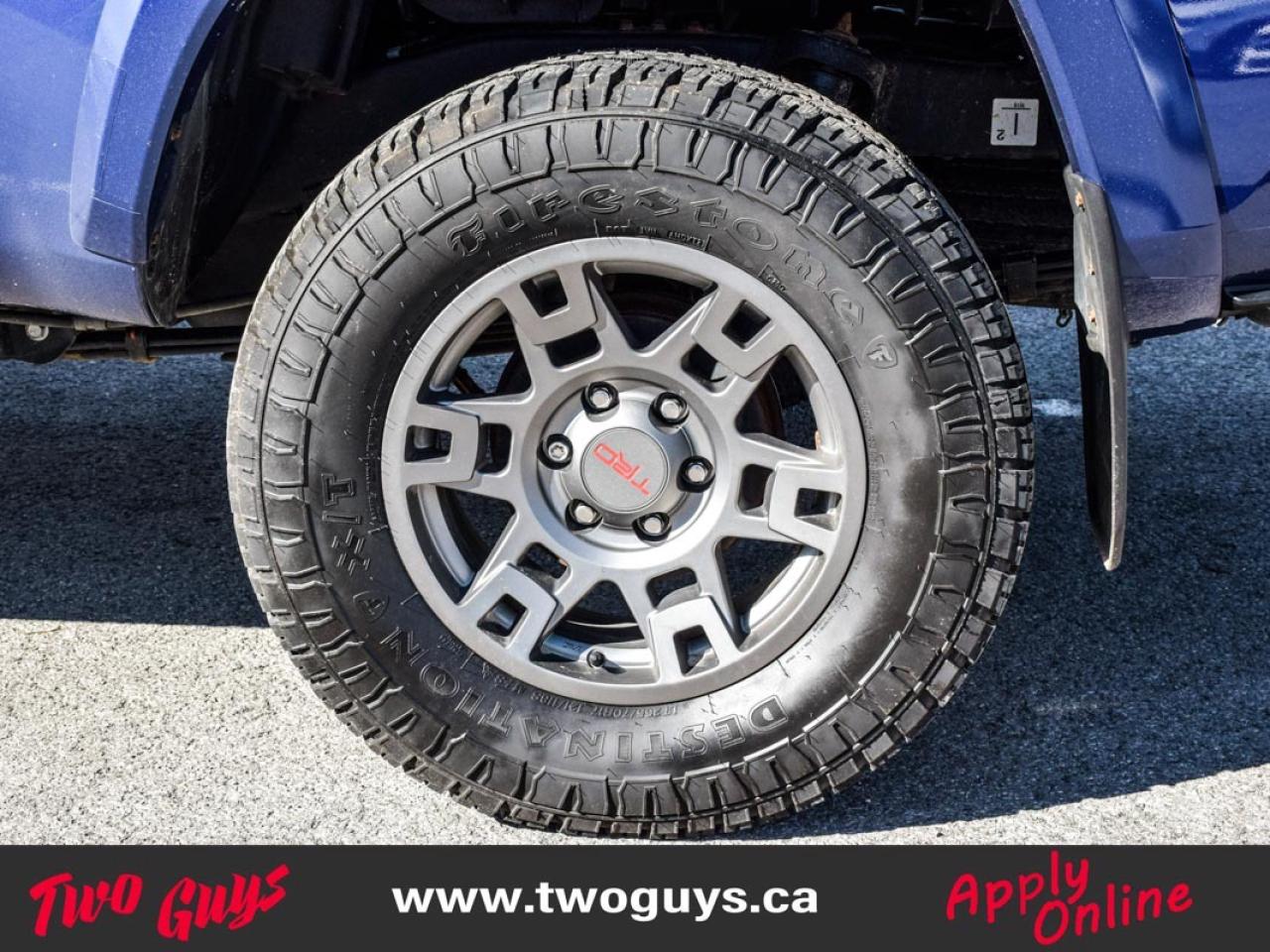 2023 Toyota Tacoma TRD Sport Premium   3.5L Ext 4WD   Leather   Sunro Photo