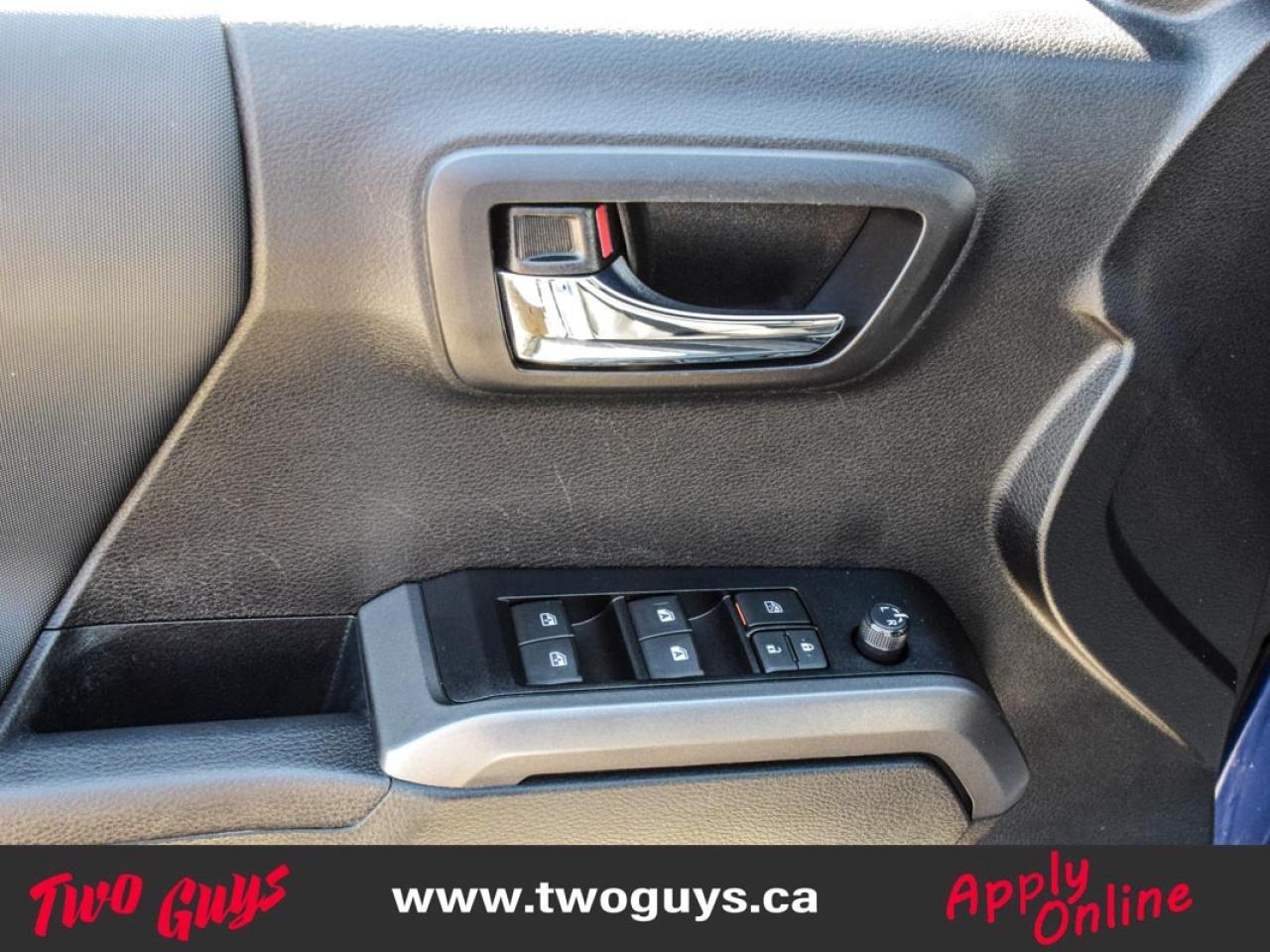 2023 Toyota Tacoma TRD Sport Premium   3.5L Ext 4WD   Leather   Sunro Photo