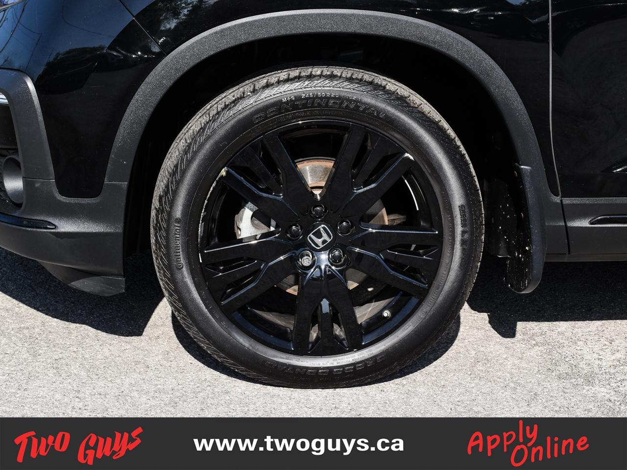 2021 Honda Pilot Black Edition AWD   DVD   Nav   Sunroof   6 Pass Photo