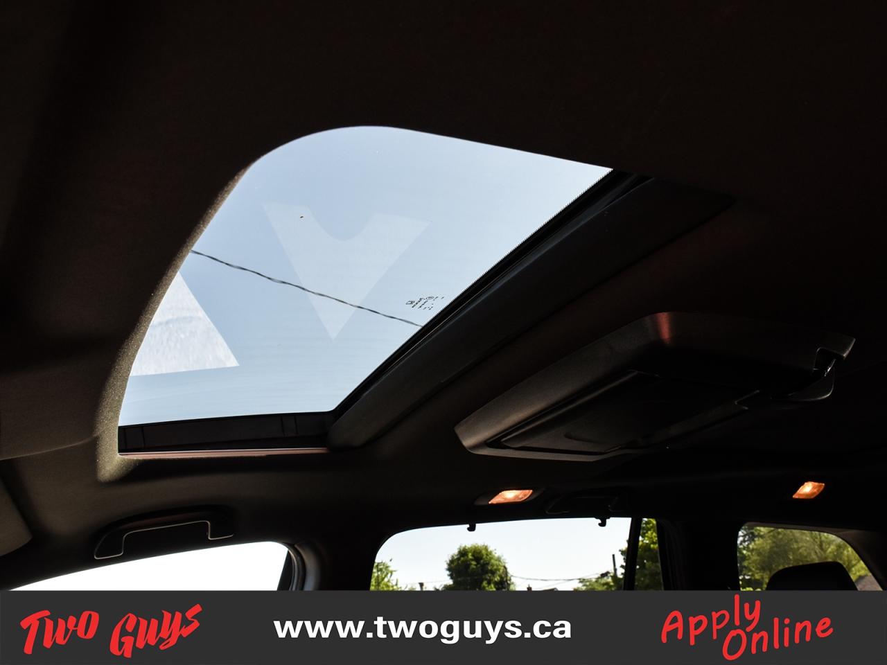 2021 Honda Pilot Black Edition AWD   DVD   Nav   Sunroof   6 Pass Photo