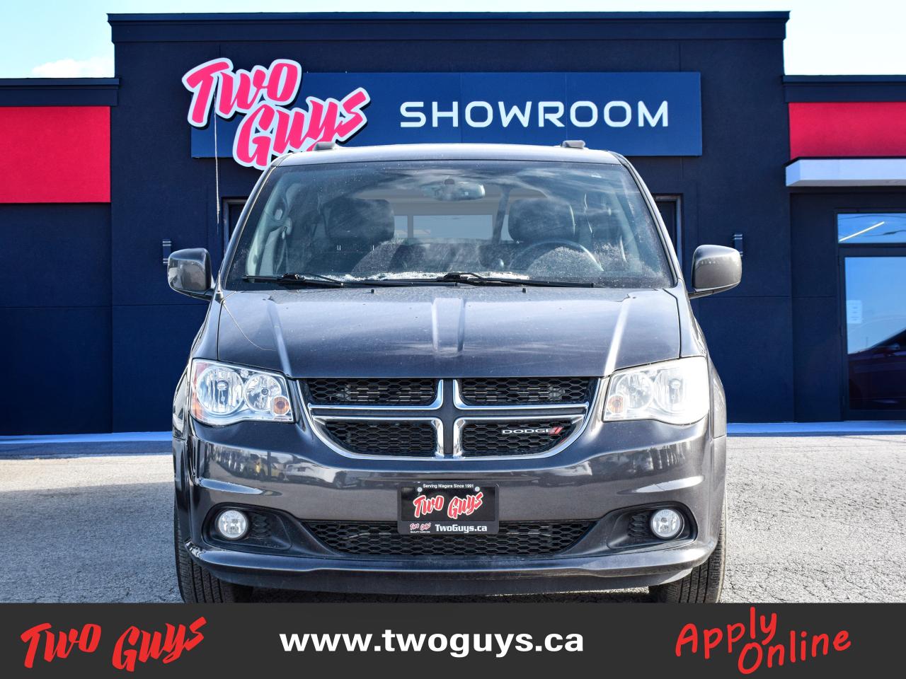 2018 Dodge Grand Caravan SXT Premium Plus 2WD 7 Passenger Back Up Cam DVD Photo