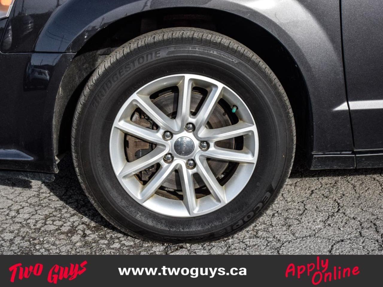 2018 Dodge Grand Caravan SXT Premium Plus 2WD 7 Passenger Back Up Cam DVD Photo