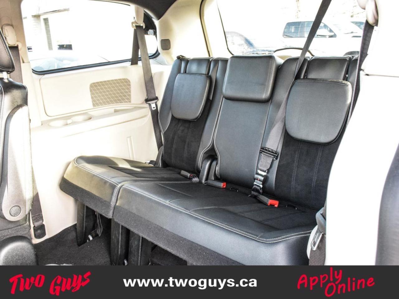 2018 Dodge Grand Caravan SXT Premium Plus 2WD 7 Passenger Back Up Cam DVD Photo