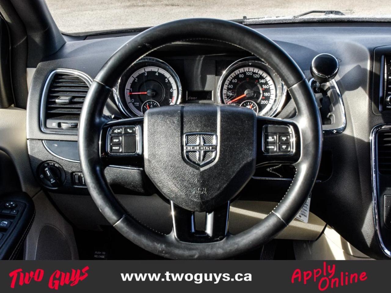 2018 Dodge Grand Caravan SXT Premium Plus 2WD 7 Passenger Back Up Cam DVD Photo