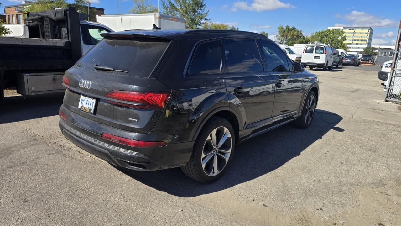 2022 Audi Q7 3.0L V6 - Progressive 7 Passenger - CERTIFIED Photo