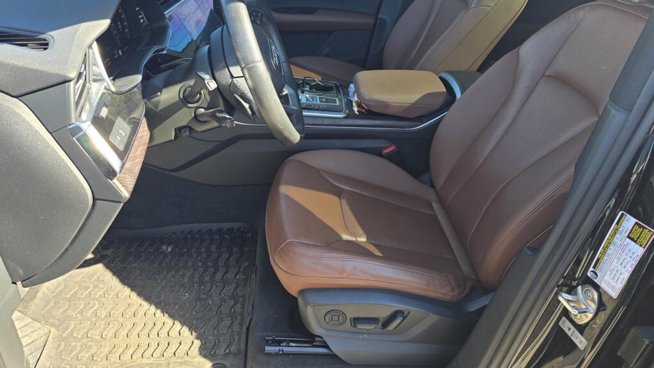 2022 Audi Q7 3.0L V6 - Progressive 7 Passenger - CERTIFIED Photo