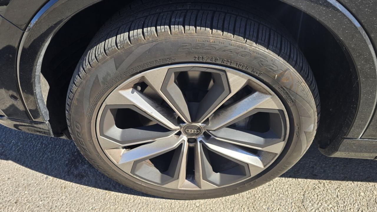 2022 Audi Q7 3.0L V6 - Progressive 7 Passenger - CERTIFIED Photo