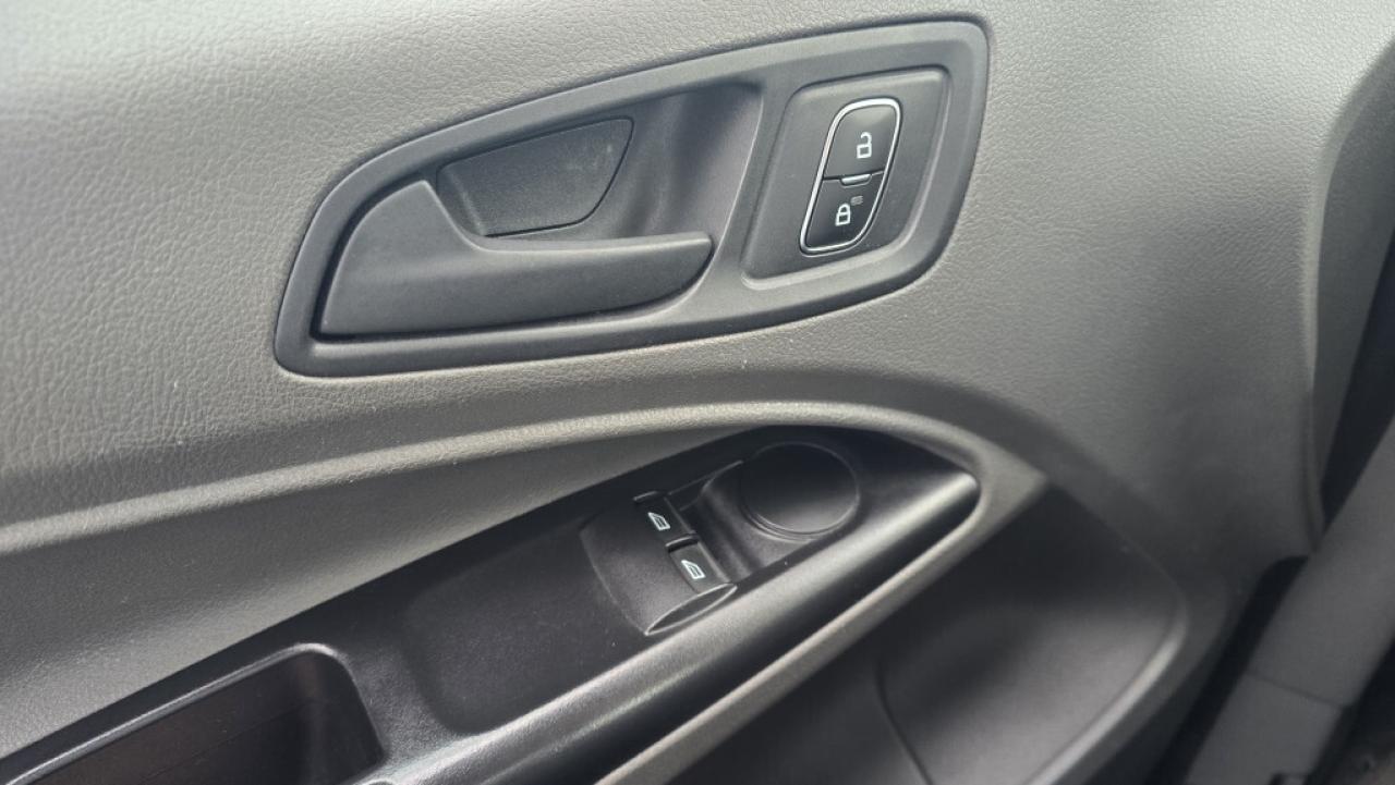 2023 Ford Transit Connect XL - 4Cyl Gas - 1 Owner - Low Km - 2 Sets of Tires Photo