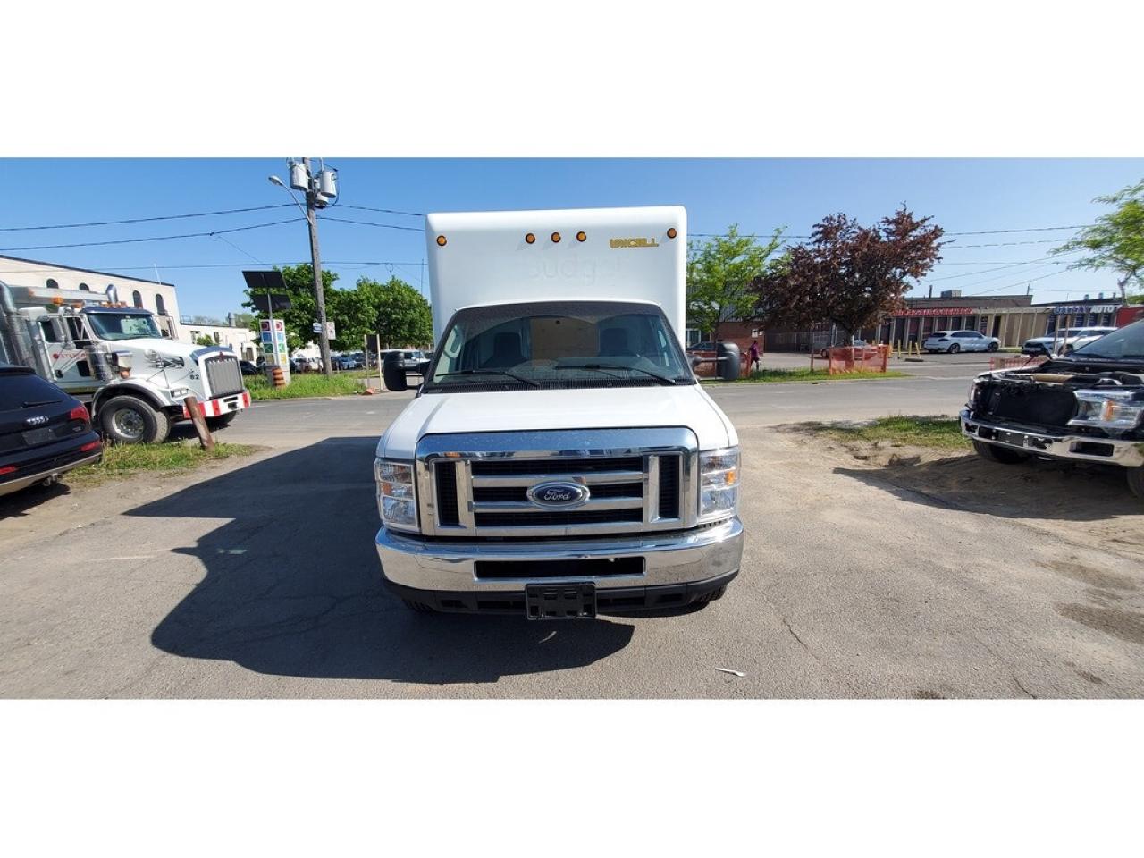 2019 Ford E-450 16Ft - Gas - Ramp - CERTIFIED Photo3
