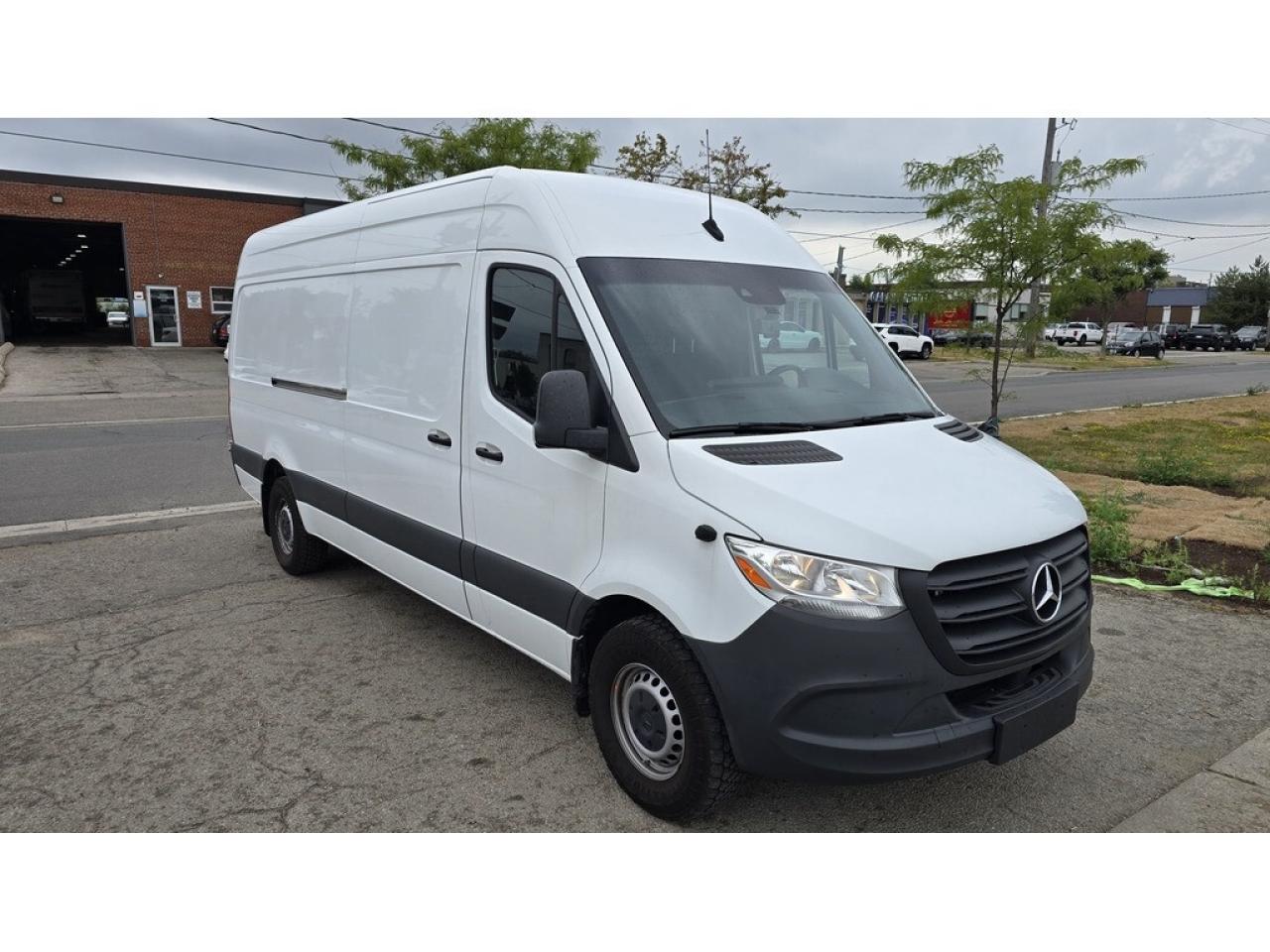 2022 Mercedes-Benz Sprinter Cargo Van 2500 170WB - HighRoof - DIESEL - Highly Optioned Photo
