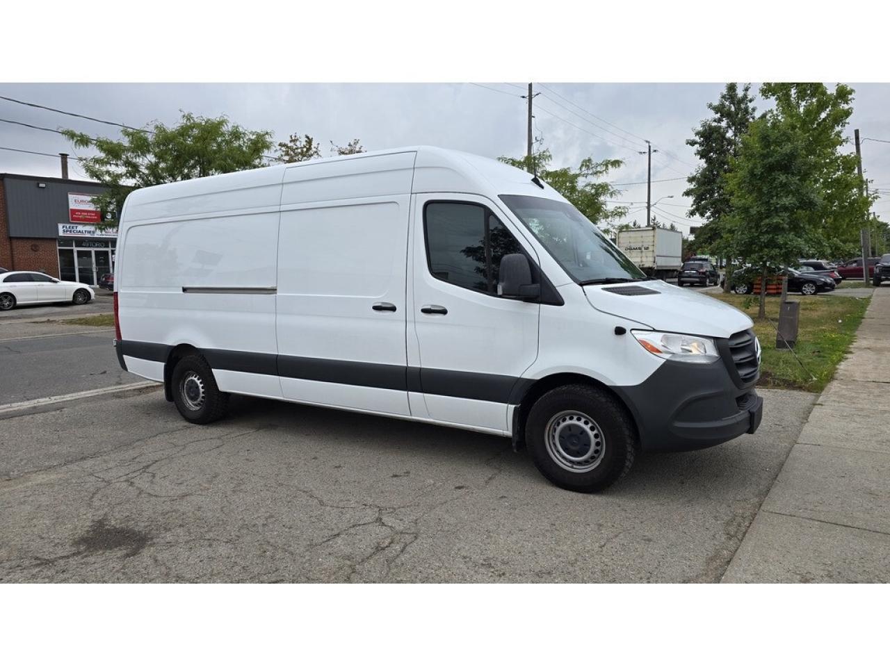 2022 Mercedes-Benz Sprinter Cargo Van 2500 170WB - HighRoof - DIESEL - Highly Optioned Photo