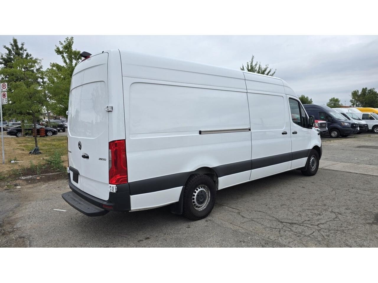 2022 Mercedes-Benz Sprinter Cargo Van 2500 170WB - HighRoof - DIESEL - Highly Optioned Photo