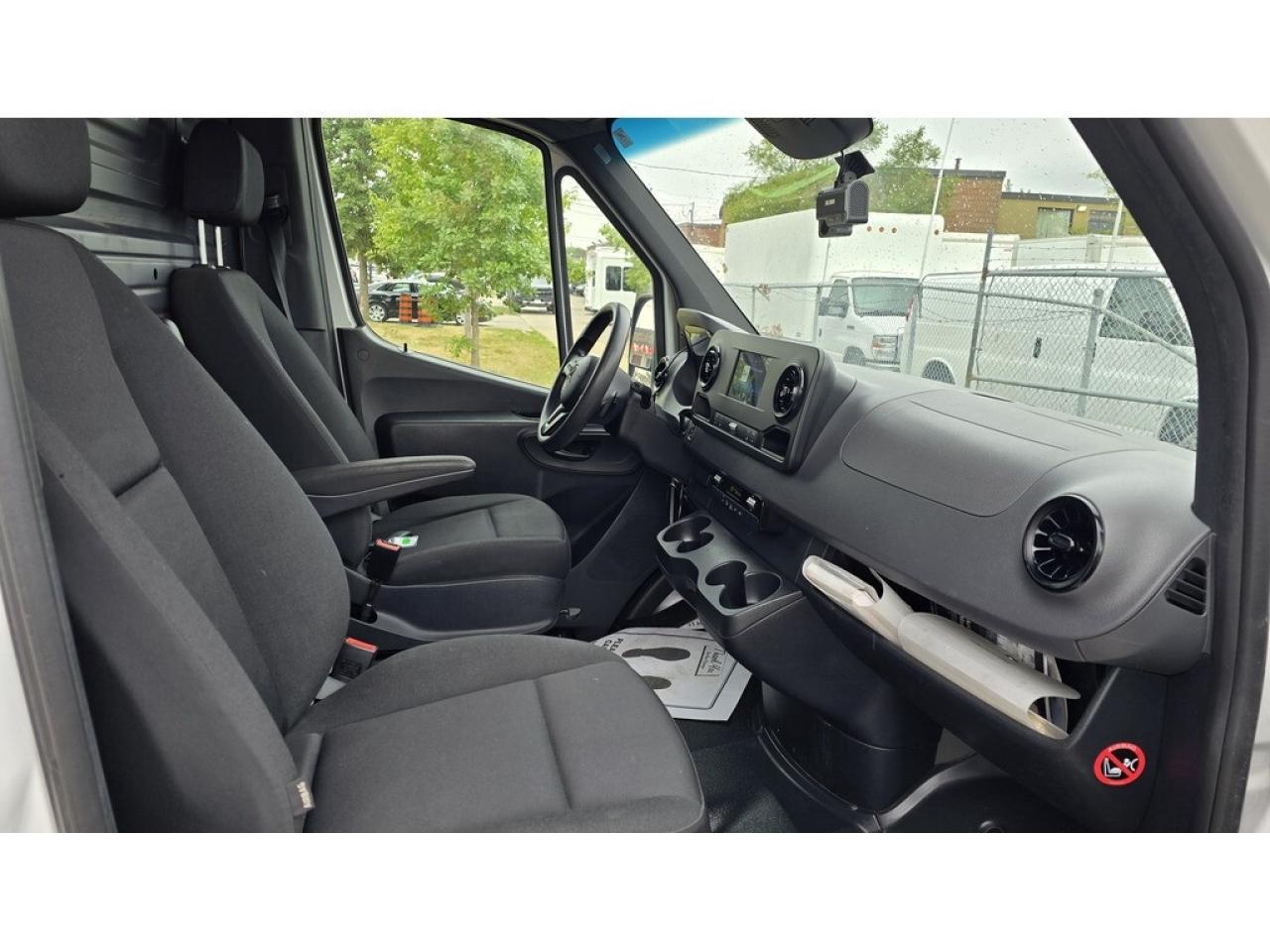 2022 Mercedes-Benz Sprinter Cargo Van 2500 170WB - HighRoof - DIESEL - Highly Optioned Photo