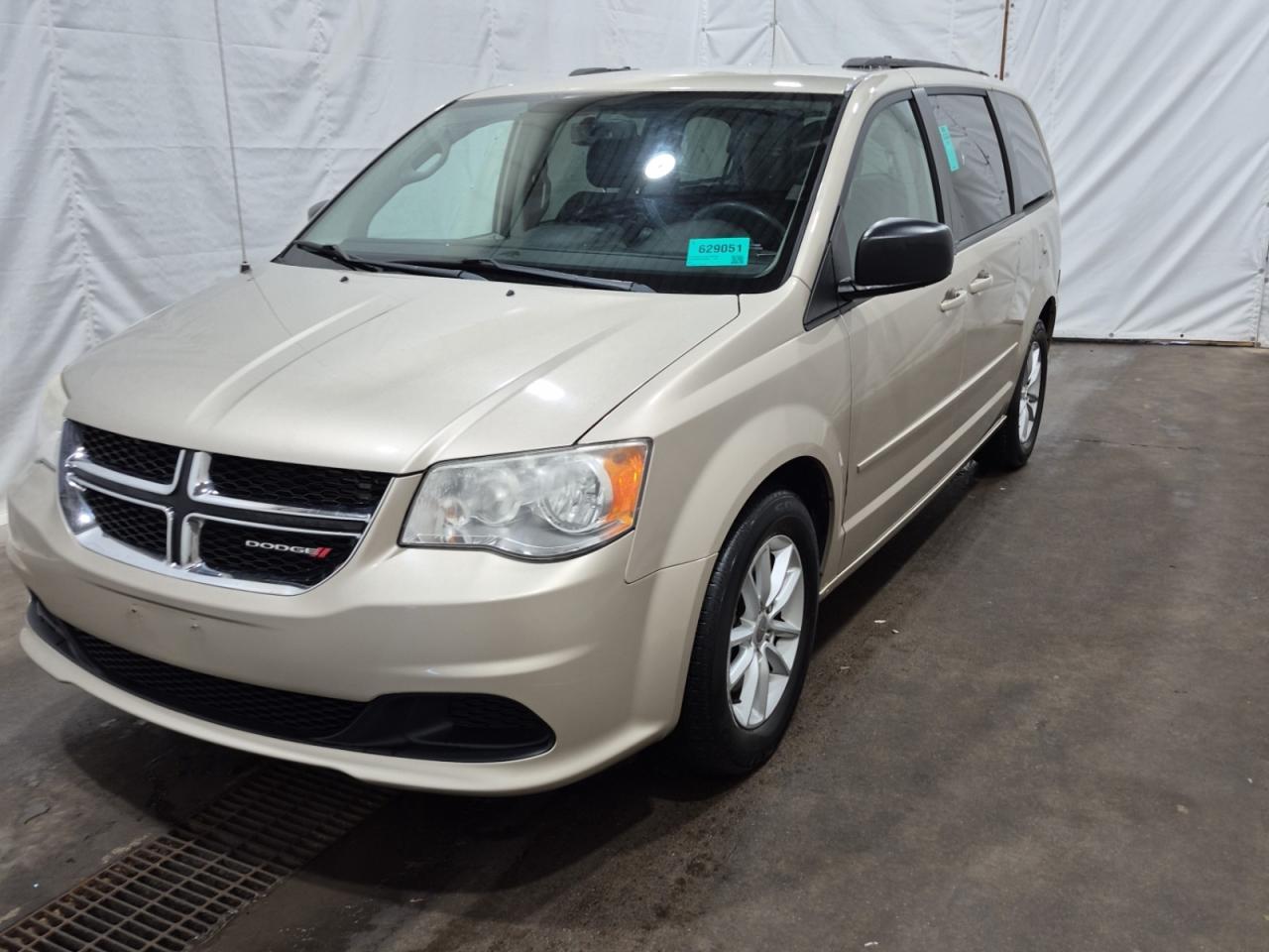 2013 Dodge Grand Caravan SXT !!! 73794 KMS !!!! ONE OWNER !!! CAR FAX CLEAN Photo3
