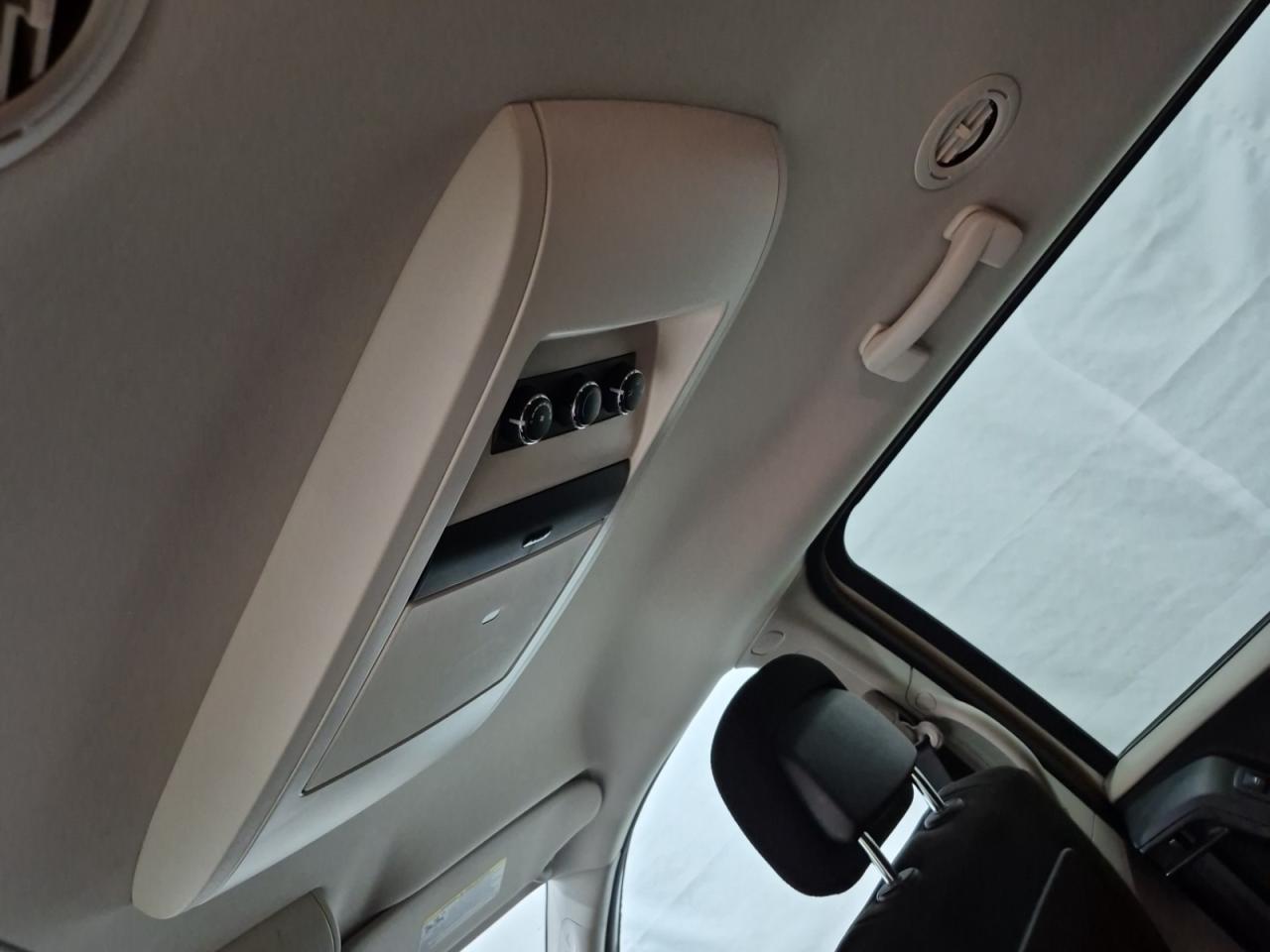 2013 Dodge Grand Caravan SXT !!! 73794 KMS !!!! ONE OWNER !!! CAR FAX CLEAN Photo