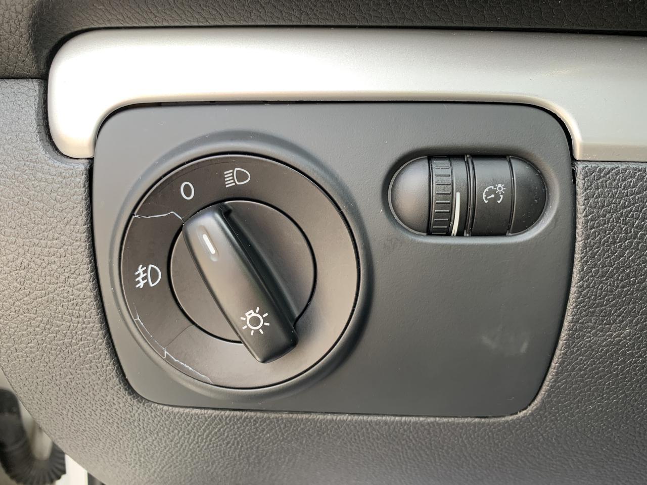 2013 Volkswagen Golf 5dr HB Auto Wolfsburg Edition !! 138976 KMS ! MINT Photo