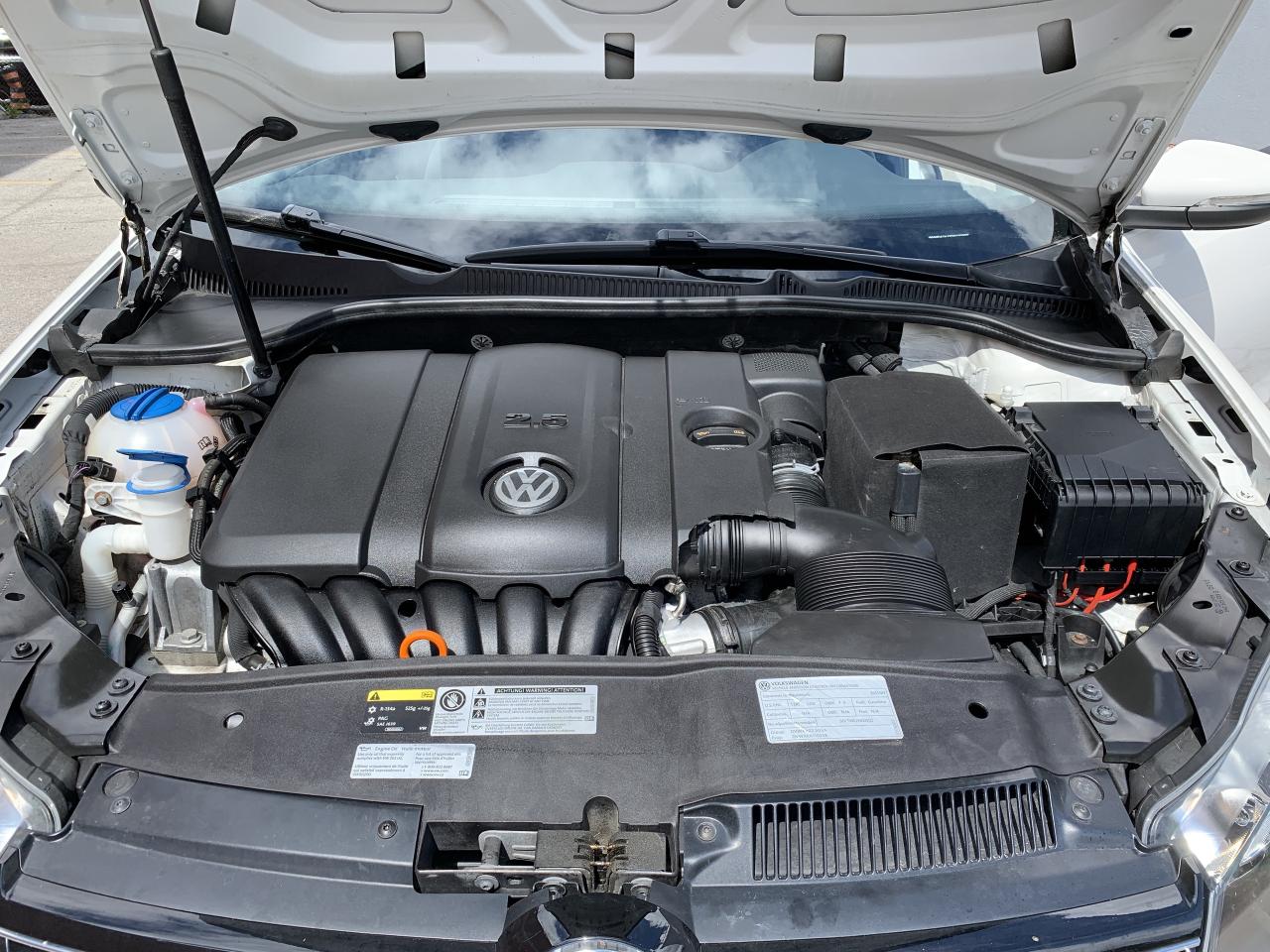 2013 Volkswagen Golf 5dr HB Auto Wolfsburg Edition !! 138976 KMS ! MINT Photo