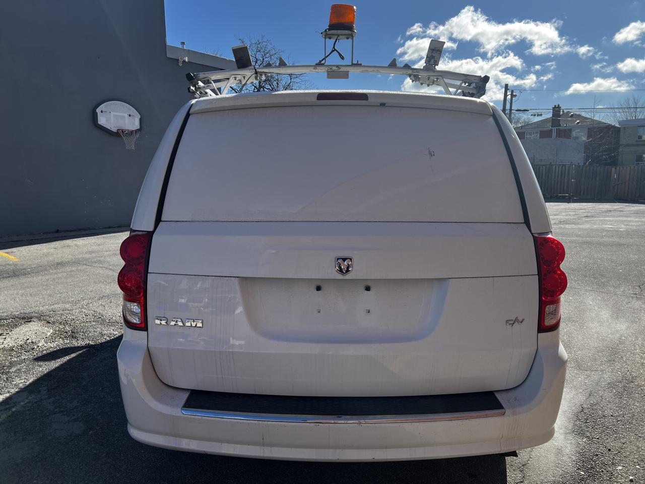 2014 RAM Cargo Van TRADESMAN / ONE OWWNER / SUPER CLEAN / Photo