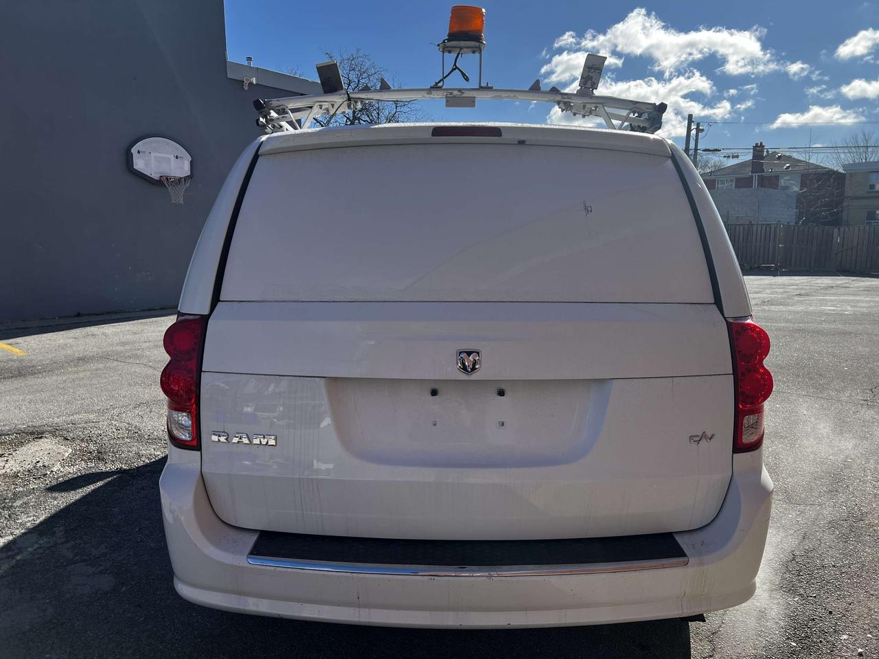 2014 RAM Cargo Van TRADESMAN / ONE OWWNER / SUPER CLEAN / Photo