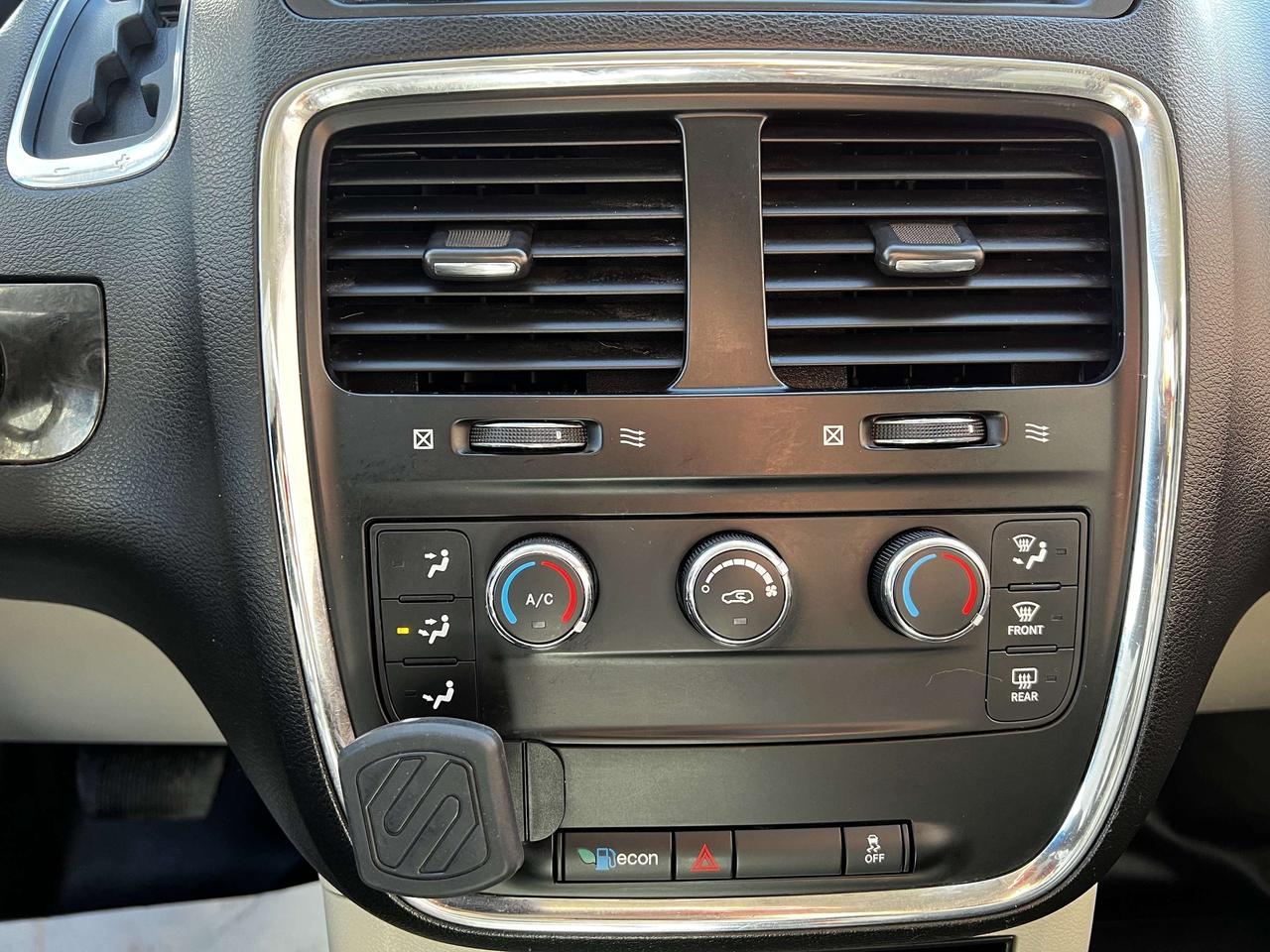 2014 RAM Cargo Van TRADESMAN / ONE OWWNER / SUPER CLEAN / Photo
