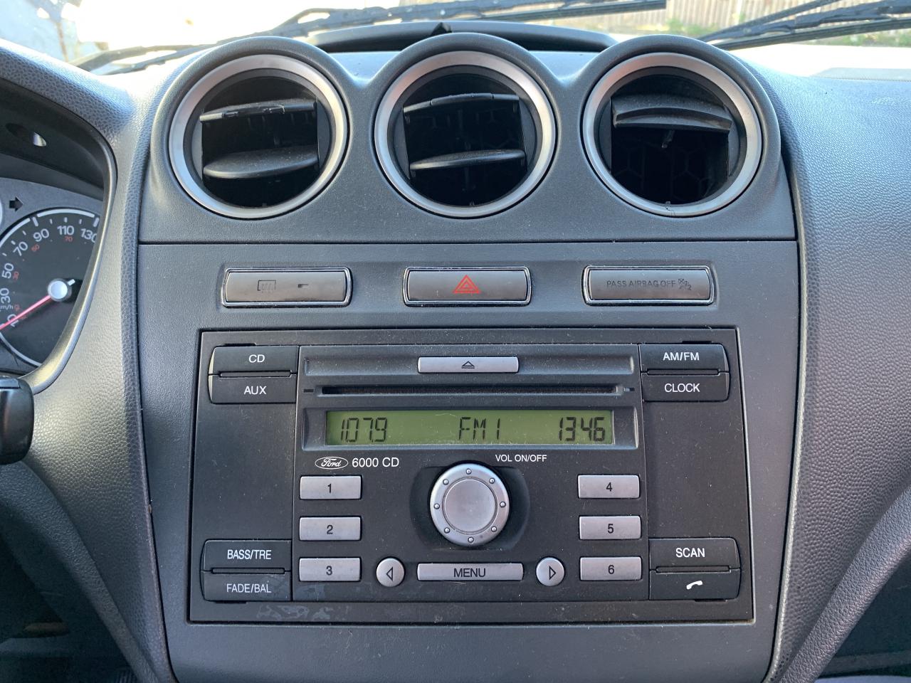 2011 Ford Transit Connect CARGO !!! 149143 KMS !!! CAR FAX CLEAN / SPOTLESS Photo