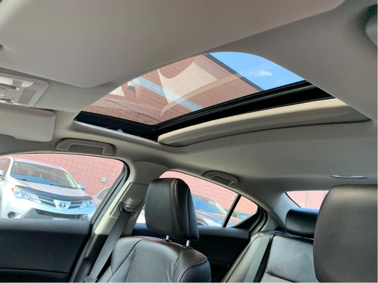 2014 Acura ILX TECK PKG !!! 73251 KMS !!!! CAR FAX CLN !!! NAVI Photo