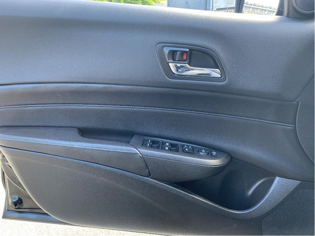 2014 Acura ILX TECK PKG !!! 73251 KMS !!!! CAR FAX CLN !!! NAVI Photo