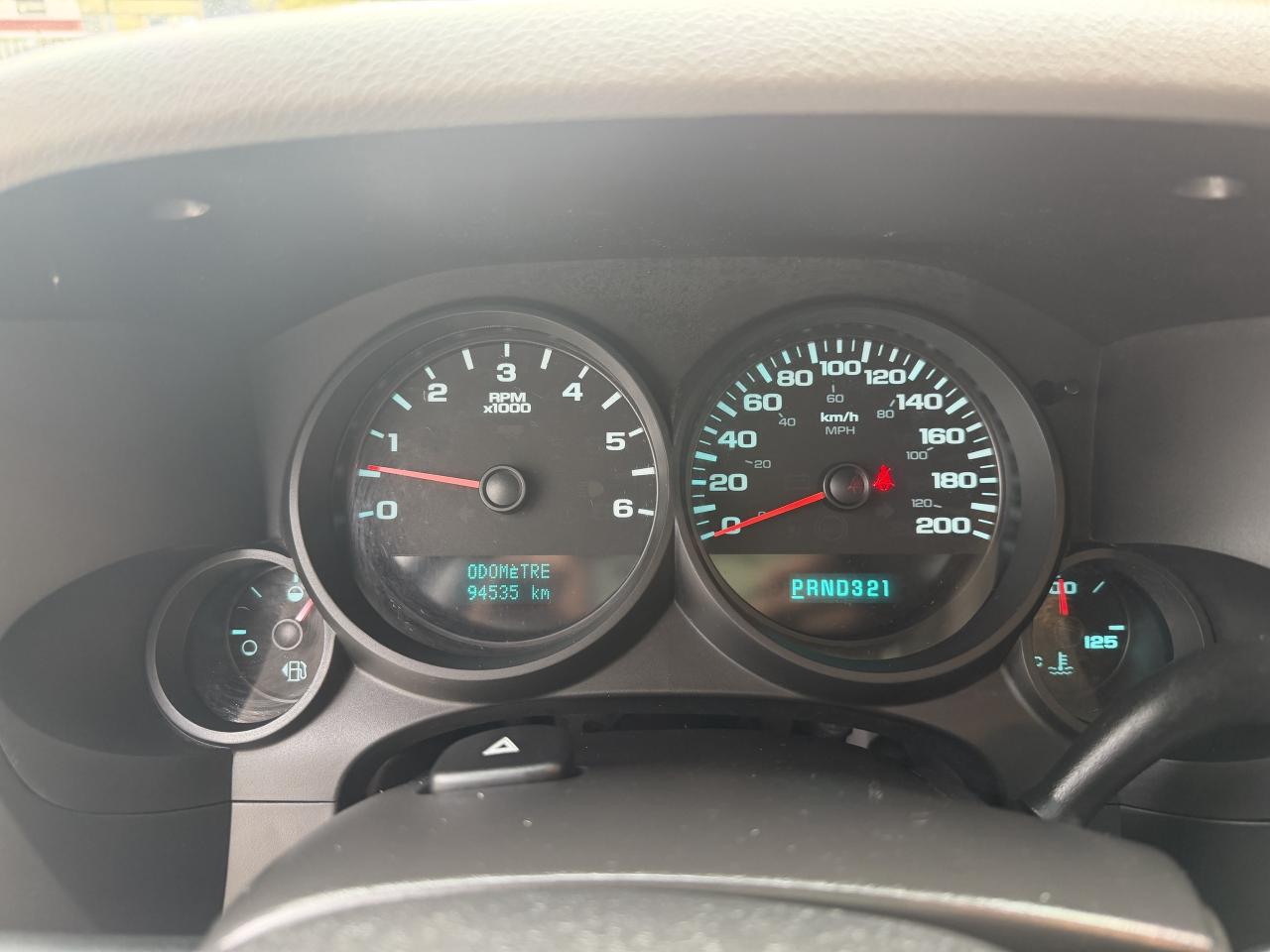 2013 GMC Sierra 1500 4WD Reg Cab !!! 94376 KMS !!! CAR FAX CLN !! MINT Photo