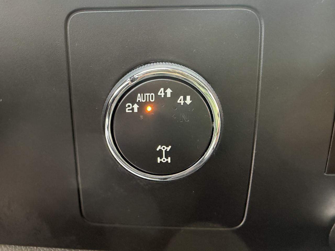 2013 GMC Sierra 1500 4WD Reg Cab !!! 94376 KMS !!! CAR FAX CLN !! MINT Photo