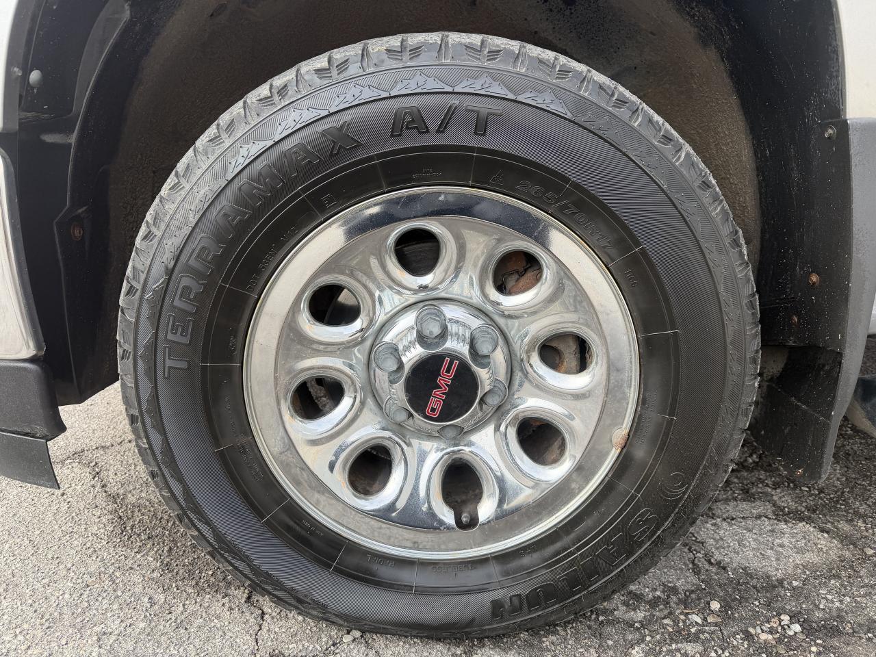 2013 GMC Sierra 1500 4WD Reg Cab !!! 94376 KMS !!! CAR FAX CLN !! MINT Photo