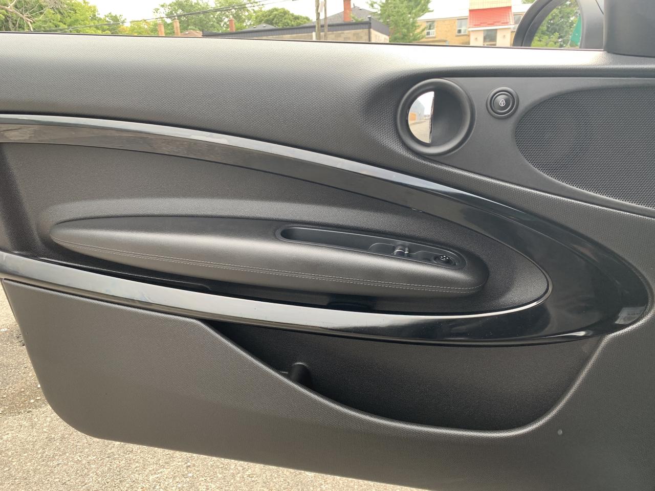 2013 MINI Cooper Paceman 2dr / PACEMAN /   59602 KMS !!! AUTO !! ONE OWNER Photo