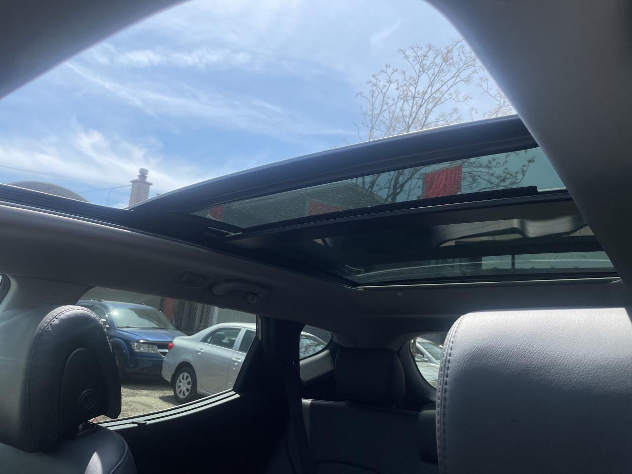 2015 Hyundai Santa Fe Sport LIMITED / A/W/D / LOADED/ MINT/ CARFAX VERIFIED Photo