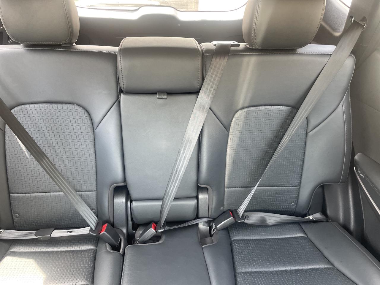 2015 Hyundai Santa Fe Sport LIMITED / A/W/D / LOADED/ MINT/ CARFAX VERIFIED Photo