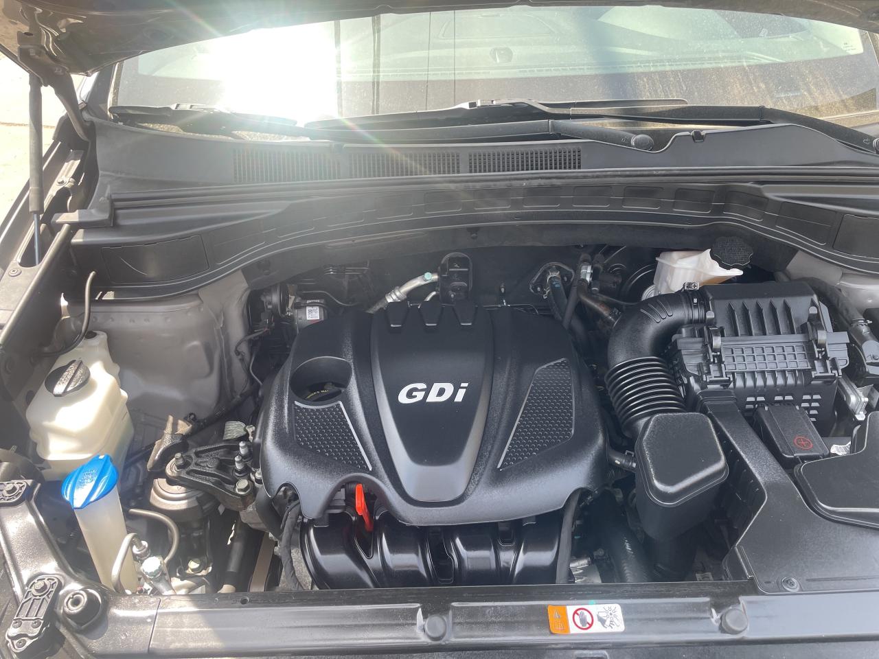 2015 Hyundai Santa Fe Sport LIMITED / A/W/D / LOADED/ MINT/ CARFAX VERIFIED Photo