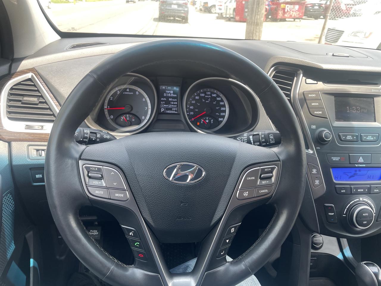 2015 Hyundai Santa Fe Sport LIMITED / A/W/D / LOADED/ MINT/ CARFAX VERIFIED Photo