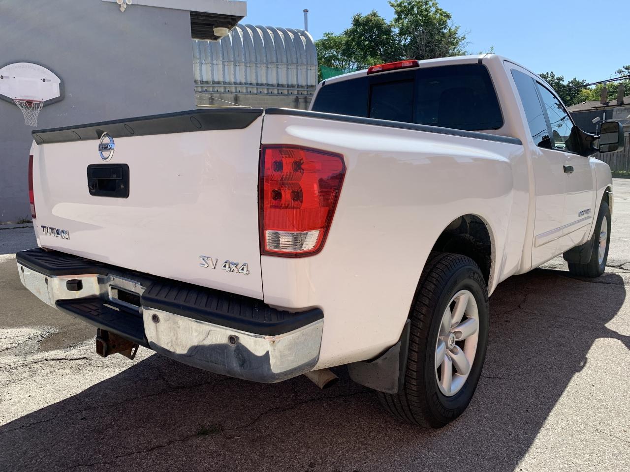 2014 Nissan Titan 4WD King Cab SWB SV !!!! 4X4 LOADED WITH OPTIONS Photo4